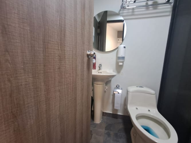 Oficina en arriendo en Provenza, Medellín, 15 m² · foto 12 de 13