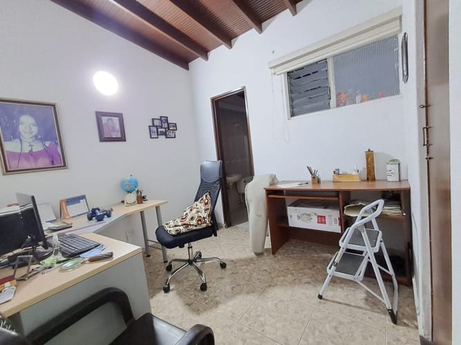 Casa de 5 alcobas en venta en La Castellana, Medellín · foto 15 de 24