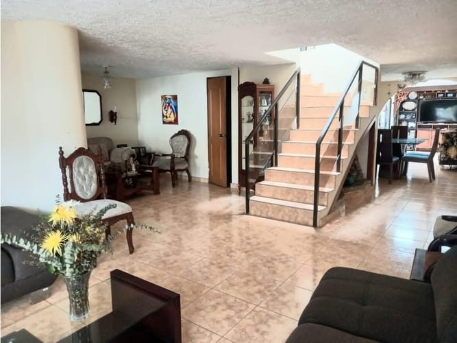 Casa de 5 alcobas en venta en Nueva Tequendama, Cali, 140 m² · foto 4 de 24