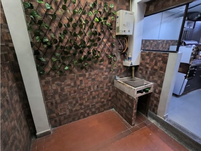 Local en arriendo en El Dorado, Envigado, 53 m² · foto 8 de 11