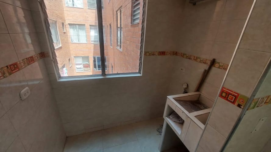 Apartamento de 3 alcobas en venta en Promociones Populares B, Cali, 45 m² · foto 11 de 11