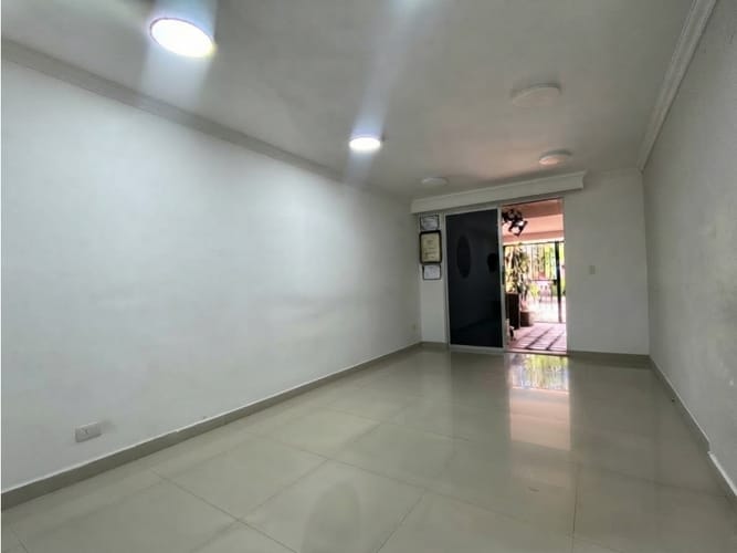 Local en arriendo en El Dorado, Envigado, 53 m² · foto 9 de 11