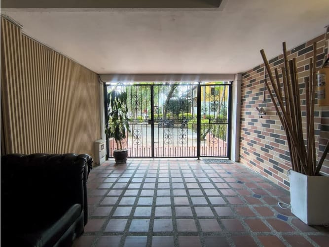 Local en arriendo en El Dorado, Envigado, 53 m² · foto 10 de 11