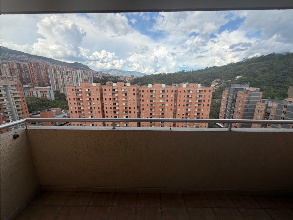 Apartamento en arriendo en Los Colores, Medellín · foto 16 de 16