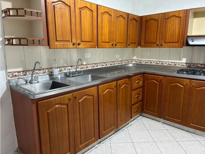 Casa de 3 alcobas en venta en La Milagrosa, Medellín, 116 m² · foto 5 de 16