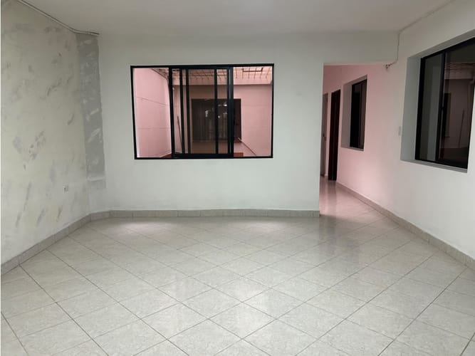 Casa de 3 alcobas en venta en La Milagrosa, Medellín, 116 m² · foto 6 de 16
