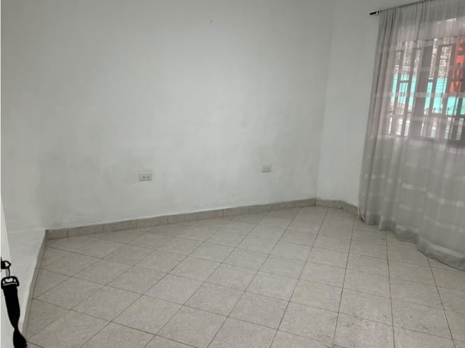 Casa de 3 alcobas en venta en La Milagrosa, Medellín, 116 m² · foto 11 de 16