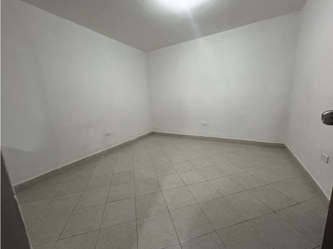 Casa de 3 alcobas en venta en La Milagrosa, Medellín, 116 m² · foto 12 de 16