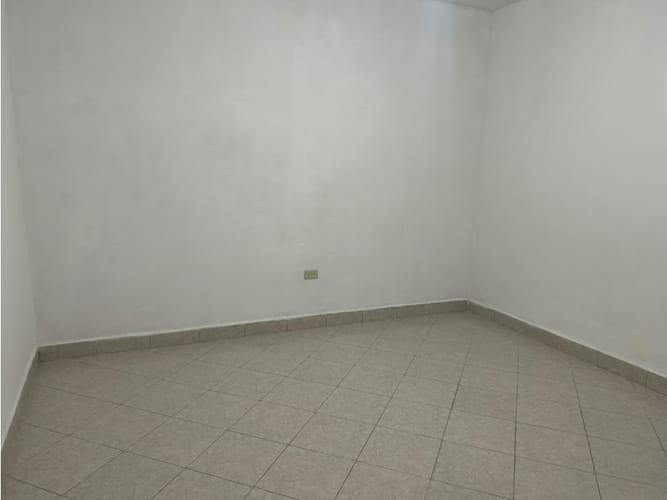 Casa de 3 alcobas en venta en La Milagrosa, Medellín, 116 m² · foto 14 de 16