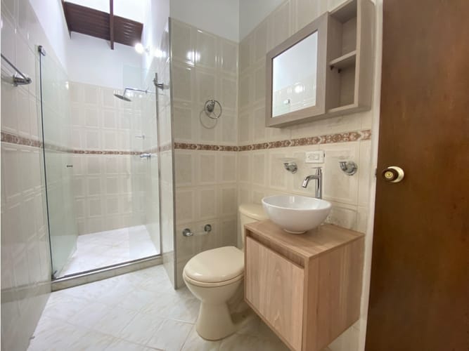 Apartamento de 3 alcobas en arriendo en La Castellana, Medellín, 75 m² · foto 7 de 11