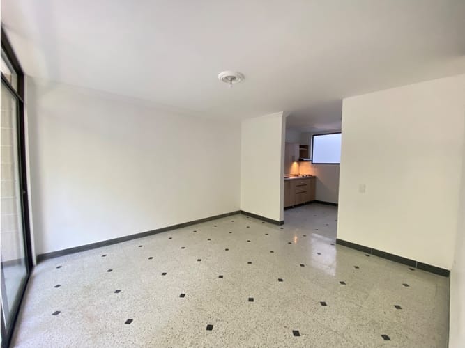Apartamento de 3 alcobas en arriendo en La Castellana, Medellín, 75 m² · foto 10 de 11