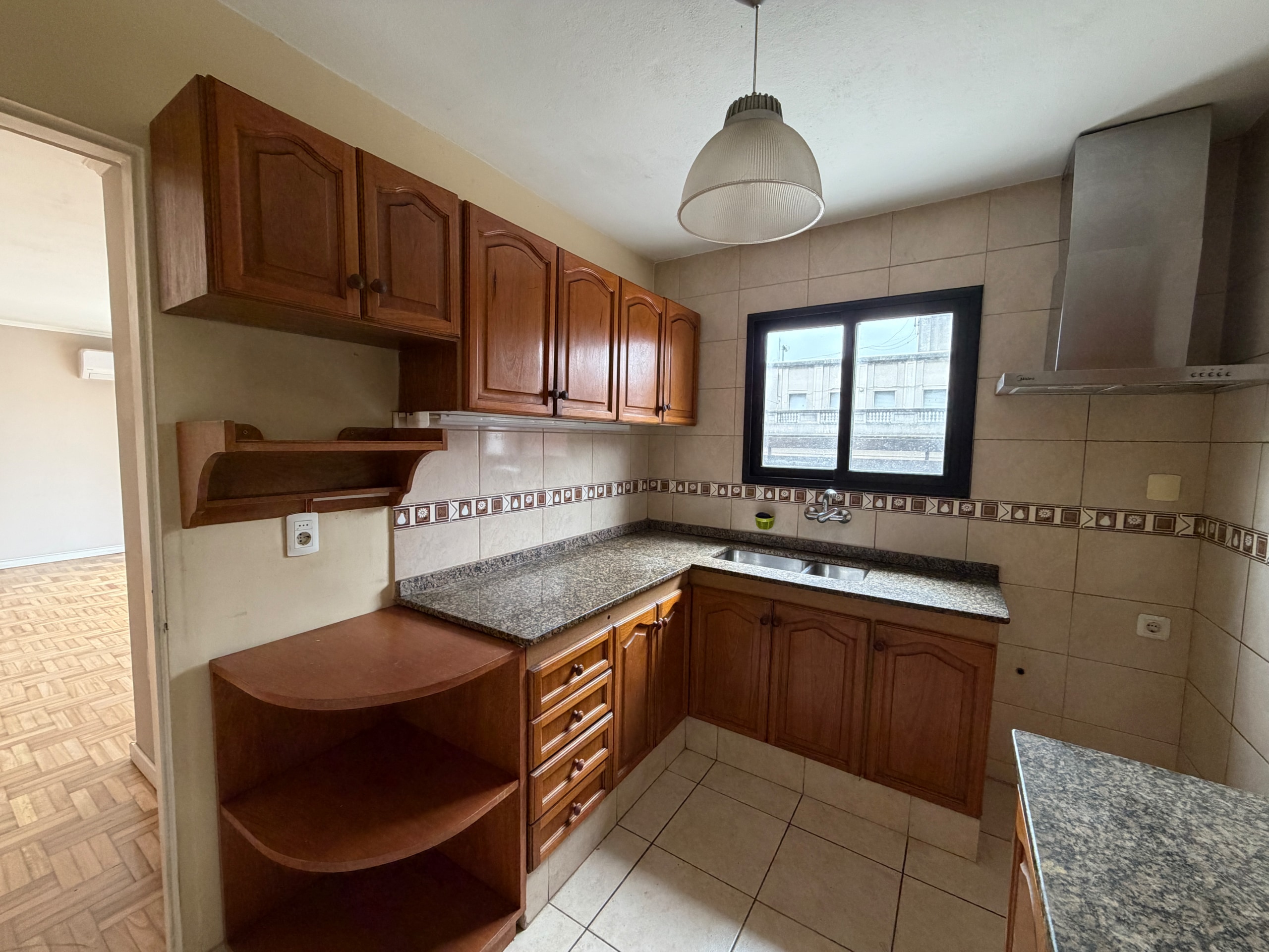 Apartamento en alquiler 2 dormitorios con gran terraza y cochera en el Centro · Foto 8