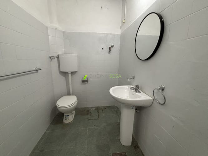 Oficina Sosa Prado - Balbin y Vallejo apartamento reciclado interior por corredor al fondo en planta baja sin gastos comunes · Foto 8