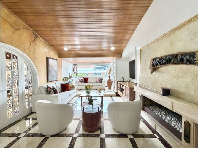 Apartamento en venta en Chico, Bogotá · foto 2 de 21