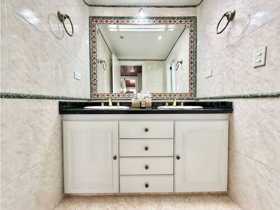 Apartamento en venta en Chico, Bogotá · foto 16 de 21