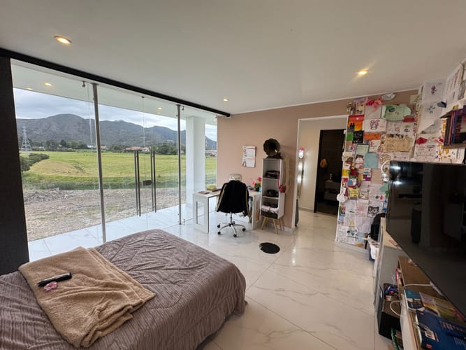 Casa de 6 alcobas en venta en Cota, 750 m² · foto 7 de 10
