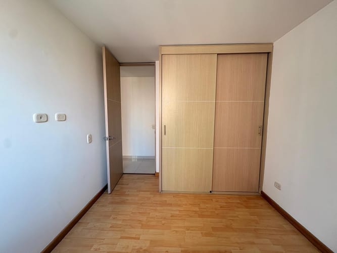 Apartamento de 3 alcobas en venta en San Jose, Sabaneta, 76 m² · foto 7 de 13