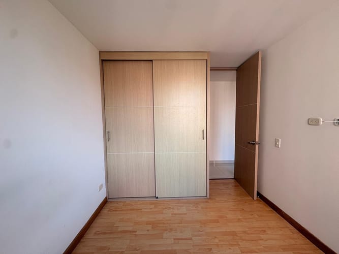 Apartamento de 3 alcobas en venta en San Jose, Sabaneta, 76 m² · foto 8 de 13