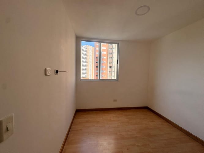 Apartamento de 3 alcobas en venta en San Jose, Sabaneta, 76 m² · foto 9 de 13
