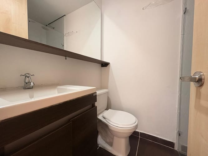 Apartamento de 3 alcobas en venta en San Jose, Sabaneta, 76 m² · foto 12 de 13