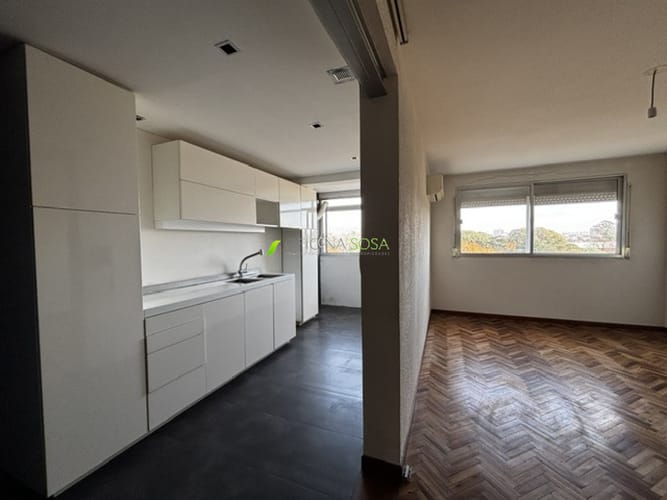 Oficina Sosa Prado-  René esquina Rivera apartamento en excelente estado. Tercer piso por escalera · Foto 3