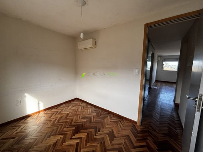 Oficina Sosa Prado-  René esquina Rivera apartamento en excelente estado. Tercer piso por escalera · Foto 8