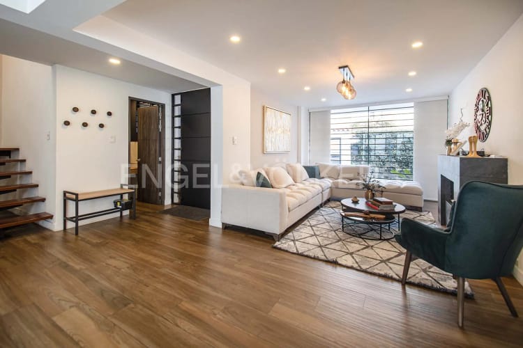 Casa de 3 alcobas en venta en Niza, Bogotá, 224 m² · foto 3 de 20