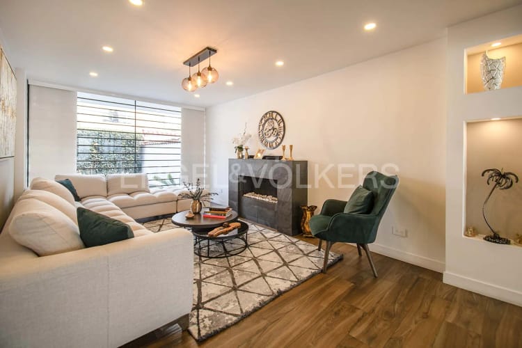 Casa de 3 alcobas en venta en Niza, Bogotá, 224 m² · foto 2 de 20