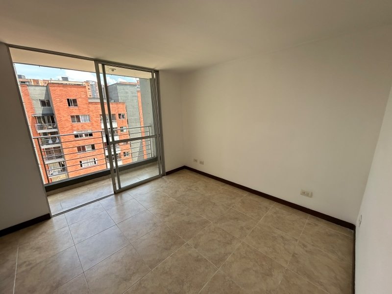 Apartamento en arriendo en Uribe Angel, Envigado · foto 9 de 16