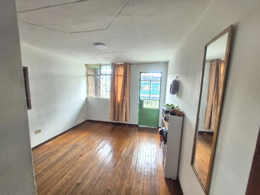 Casa en venta en Santa Isabel, Bogotá · foto 11 de 14