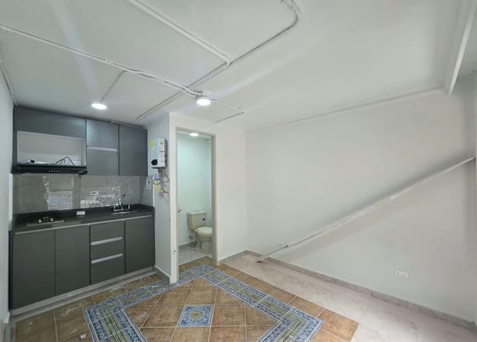 Local en arriendo en El Poblado, Medellín, 20 m² · foto 3 de 9