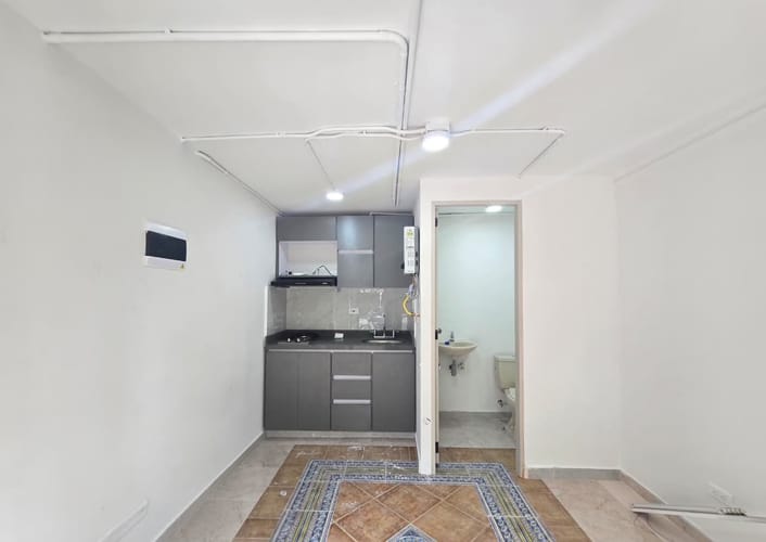 Local en arriendo en El Poblado, Medellín, 20 m² · foto 9 de 9