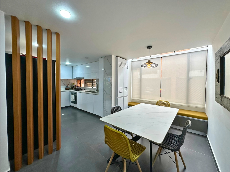Casa en venta en Cerros De Suba, Bogotá · foto 3 de 24