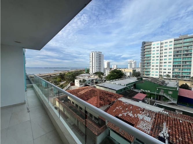 Apartamento de 2 alcobas en venta en Crespo, Cartagena, 89 m² · foto 6 de 17