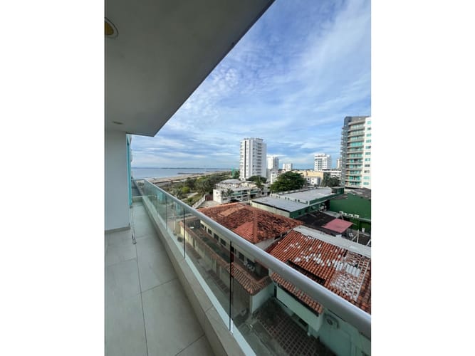Apartamento de 2 alcobas en venta en Crespo, Cartagena, 89 m² · foto 7 de 17