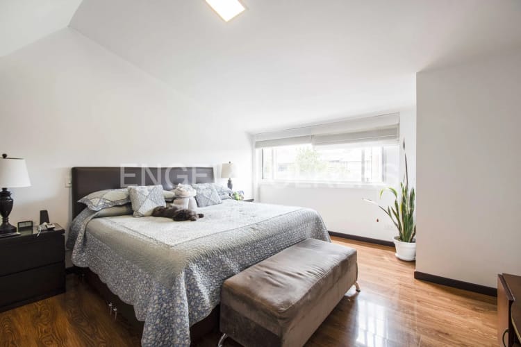 Casa de 5 alcobas en venta en Niza, Bogotá, 325 m² · foto 9 de 20