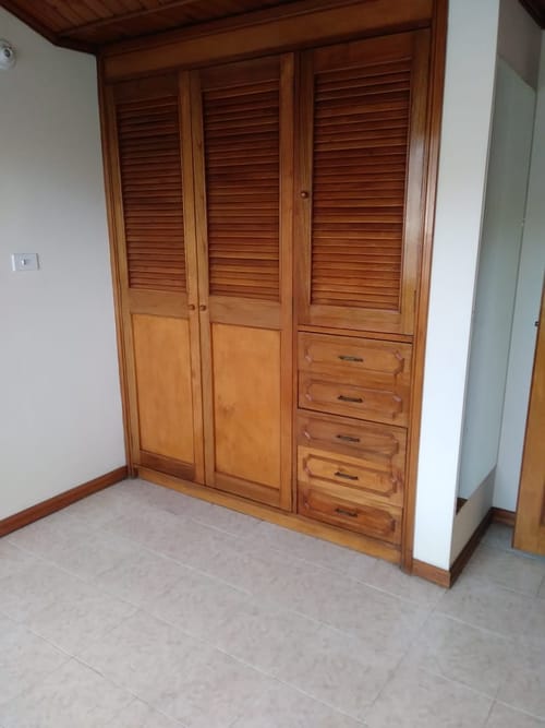 Casa de 5 alcobas en venta en Normandia Occidental, Bogotá, 198 m² · foto 21 de 24