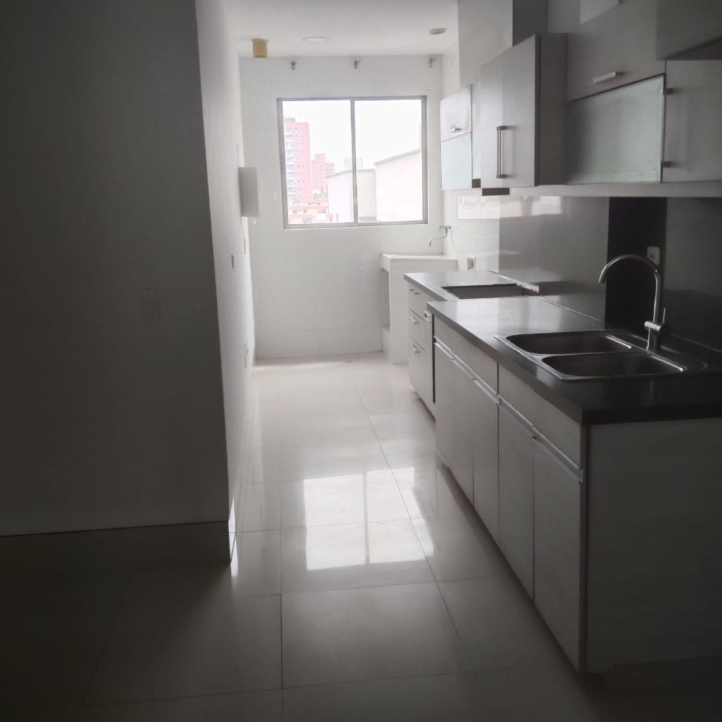 Apartamento en venta en Altos Del Limon, Barranquilla · foto 8 de 14
