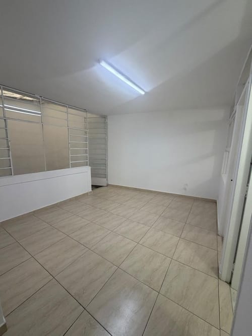 Local en arriendo en La Floresta, Medellín, 180 m² · foto 9 de 15