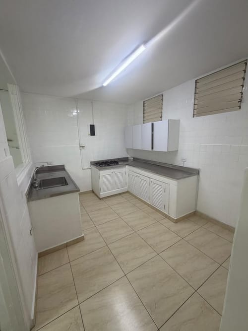 Local en arriendo en La Floresta, Medellín, 180 m² · foto 2 de 15
