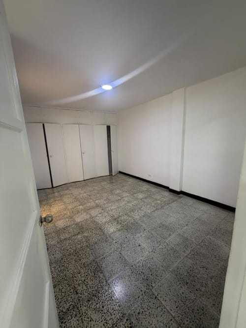 Local en arriendo en La Floresta, Medellín, 180 m² · foto 15 de 15