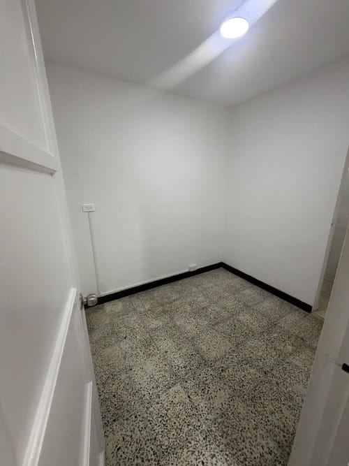 Local en arriendo en La Floresta, Medellín, 180 m² · foto 13 de 15