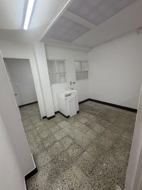 Local en arriendo en La Floresta, Medellín, 180 m² · foto 14 de 15