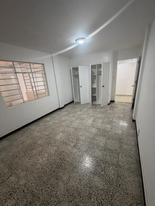 Local en arriendo en La Floresta, Medellín, 180 m² · foto 12 de 15