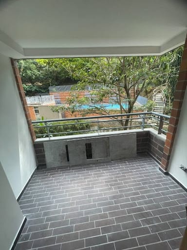 Apartamento de 2 alcobas en arriendo en Señorial, Envigado, 75 m² · foto 2 de 13