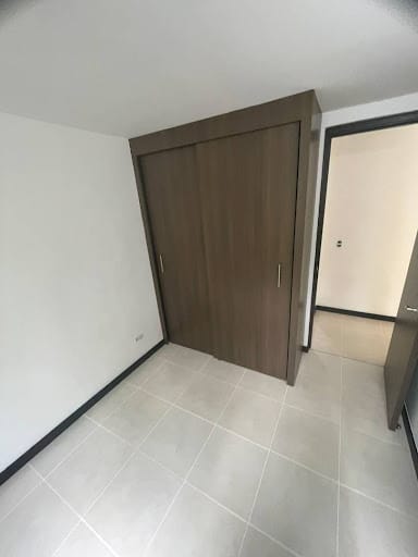 Apartamento de 2 alcobas en arriendo en Señorial, Envigado, 75 m² · foto 9 de 13