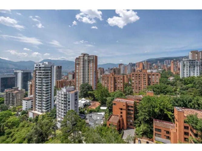Apartamento de 3 alcobas en venta en El Poblado, Medellín, 386 m² · foto 6 de 23
