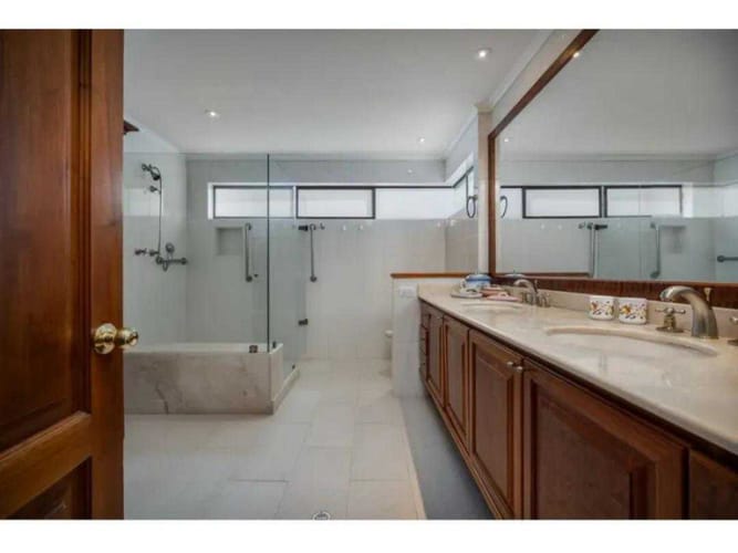 Apartamento de 3 alcobas en venta en El Poblado, Medellín, 386 m² · foto 10 de 23