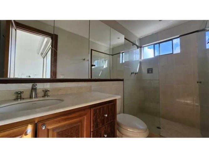 Apartamento de 3 alcobas en venta en El Poblado, Medellín, 386 m² · foto 19 de 23