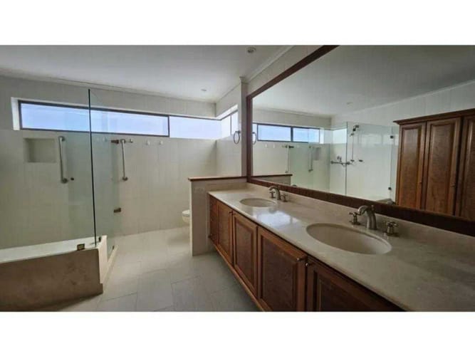 Apartamento de 3 alcobas en venta en El Poblado, Medellín, 386 m² · foto 22 de 23